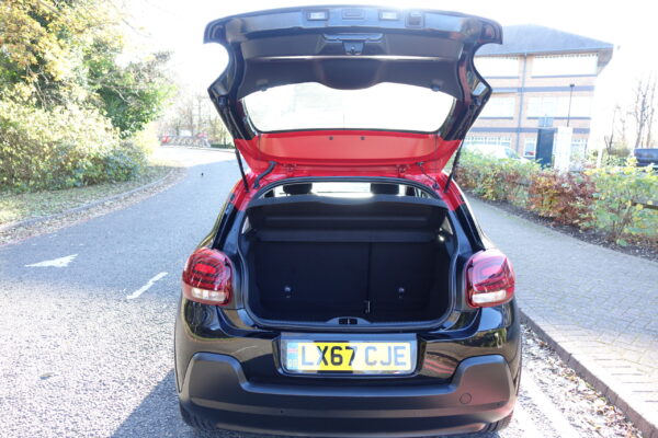 2018 CITROEN C3 1.2 PURE TECH - Image 8
