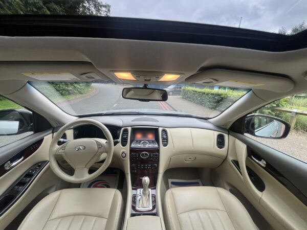 2016 INFINITI QX50 3.7 LUXURY 4×4 - Image 10