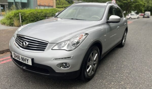 2016 INFINITI QX50 3.7 LUXURY 4×4 - Image 3